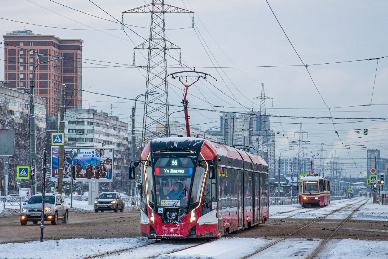 Petrohrad, 71-932 “Nevskiy” č. 7758