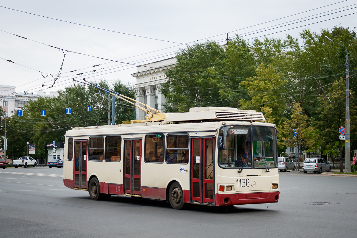 Челябинск, ЛиАЗ-5280 (ВЗТМ) № 1136