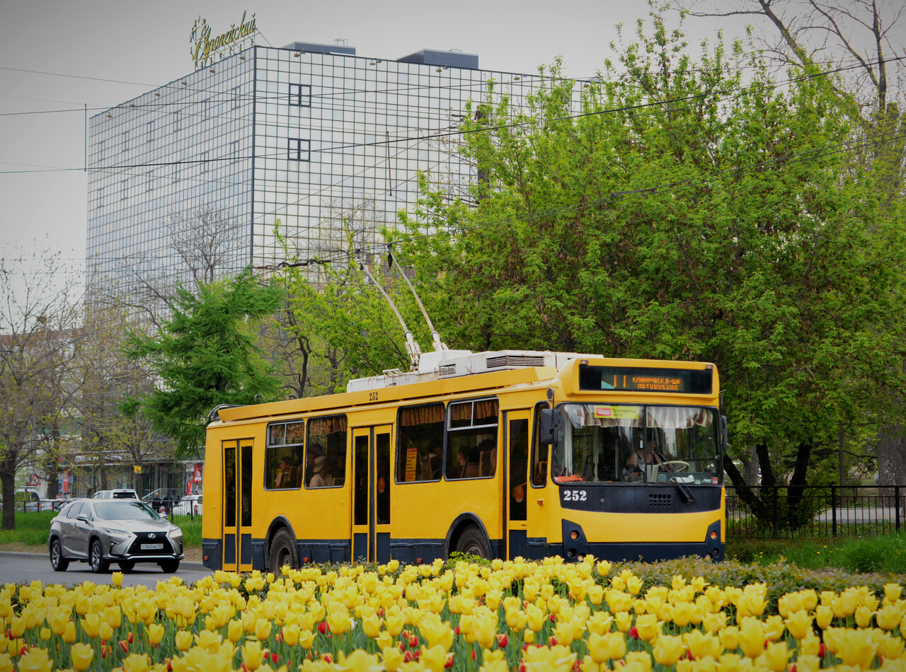 Vladivostok, ZiU-682G-016.02 № 252
