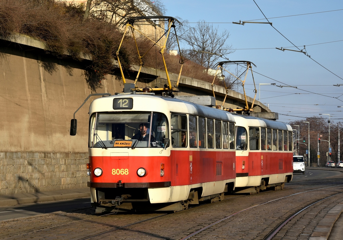 Прага, Tatra T3M2-DVC № 8068