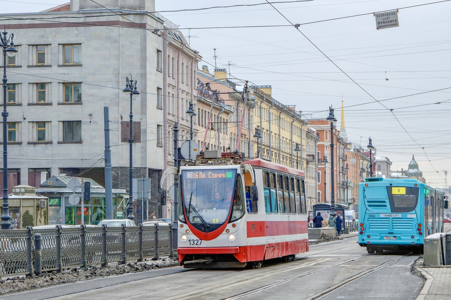 Санкт-Петербург, 71-134А (ЛМ-99АВН) № 1327 Санкт-Петербург, 71-134А (ЛМ-99АВН) № 1327