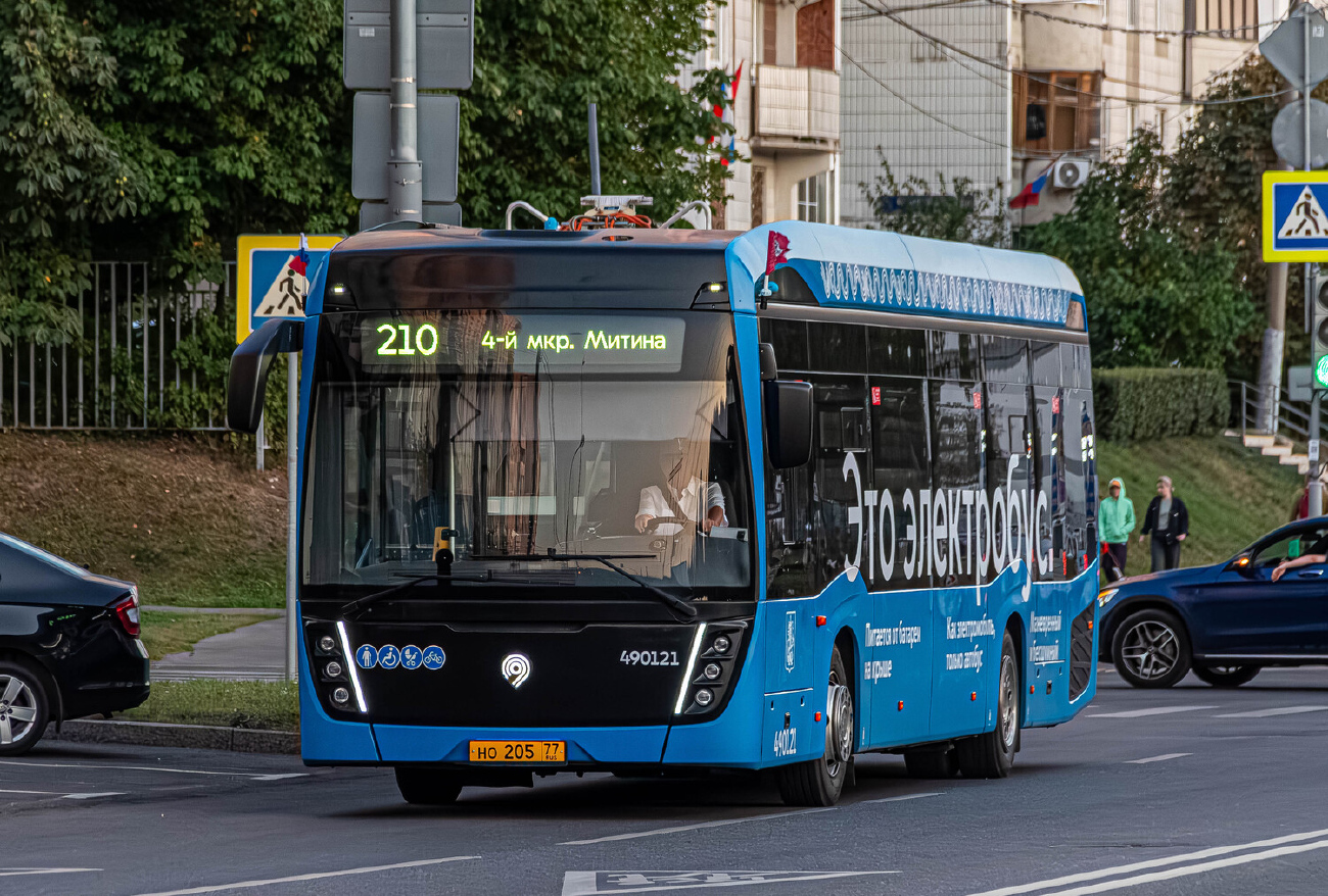 Москва, КАМАЗ-6282 № 490121