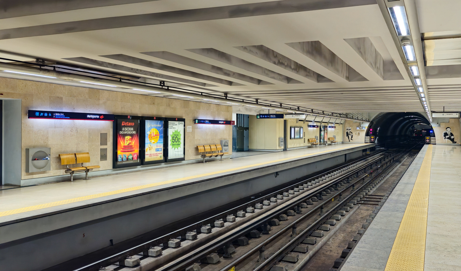 Лиссабон — Metro — Linha Vermelha