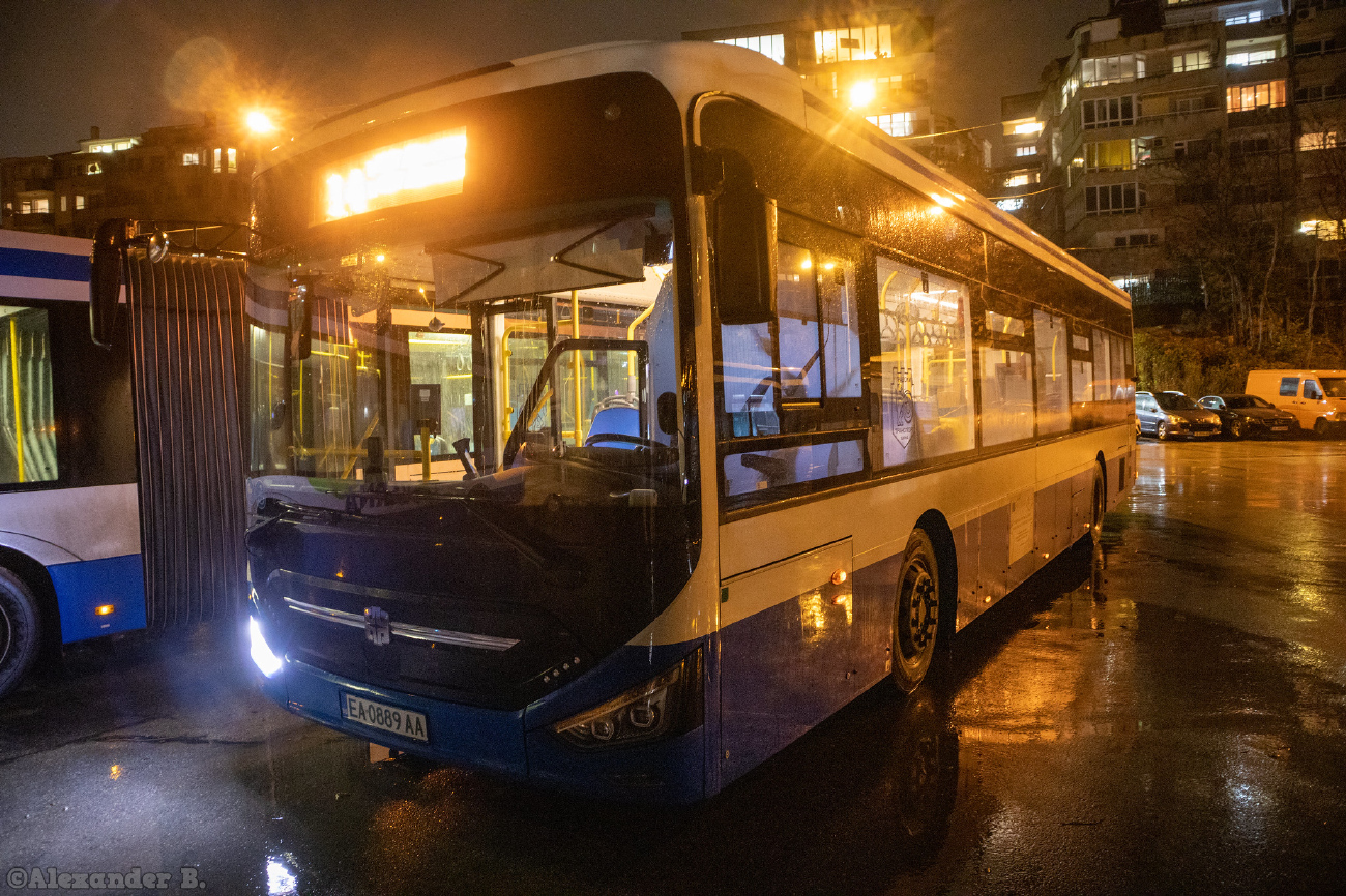 Варна, Zhong Tong N12 (LCK6126EVG) № EA 0889 AA