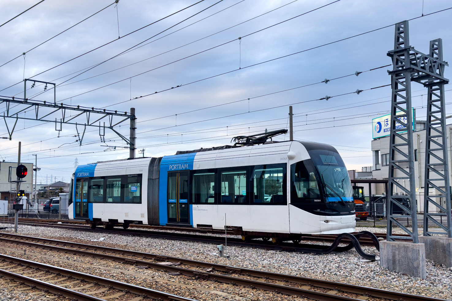 Toyama, Niigata/Bombardier TLR0600 # 0606