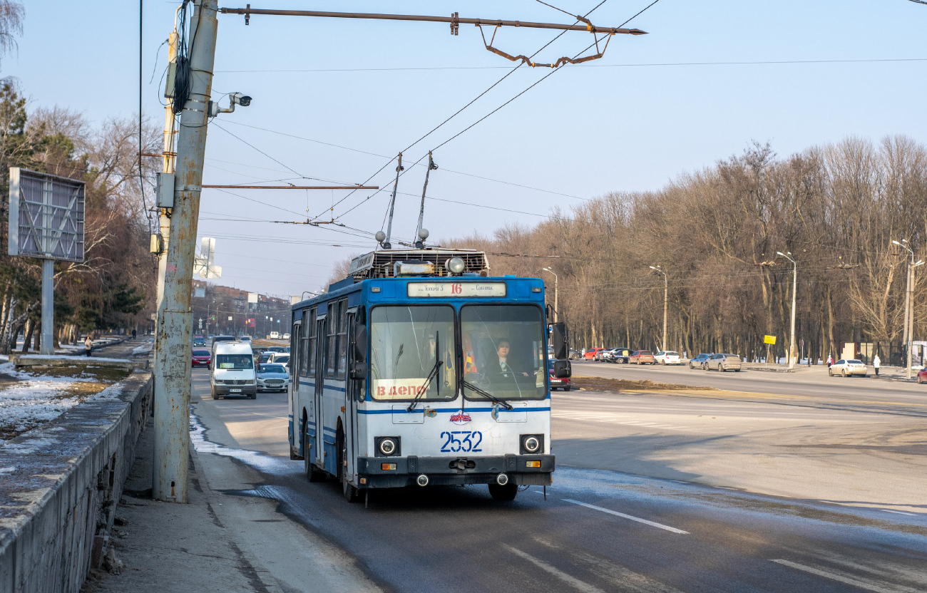 Dnipras, YMZ T2 nr. 2532