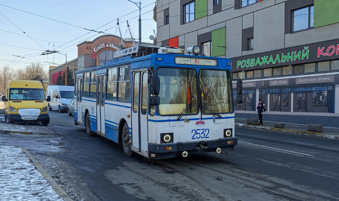 Dnipras, YMZ T2 nr. 2532