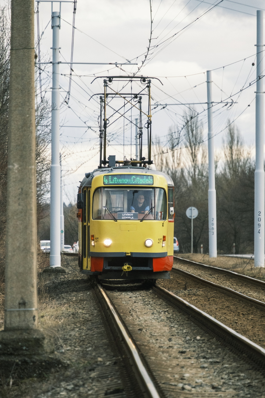 Мост ― Литвинов, Tatra T3M.3 № 237