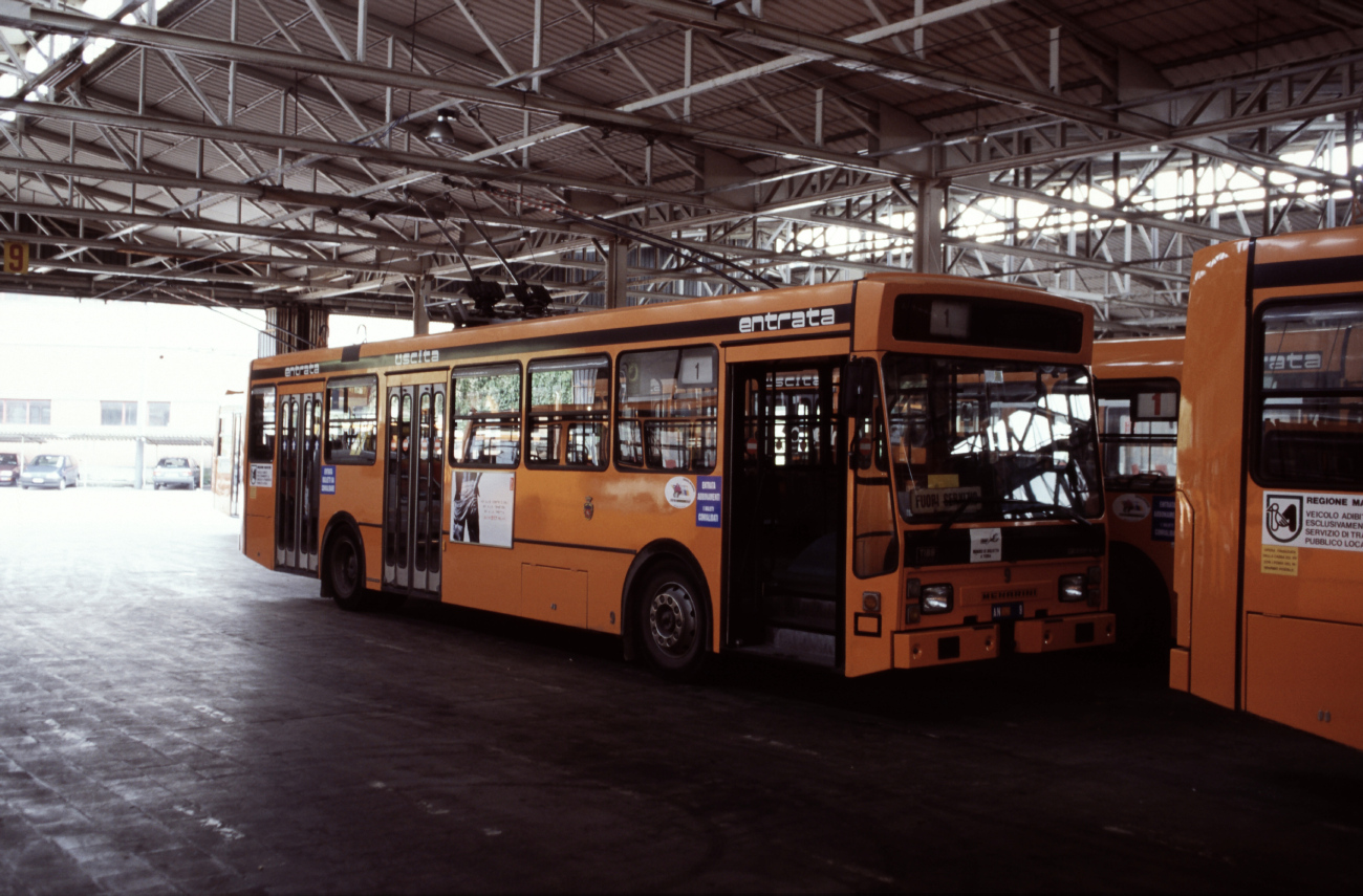 Ancona, Menarini Monocar F201/2 LU-TIBB Br. 9