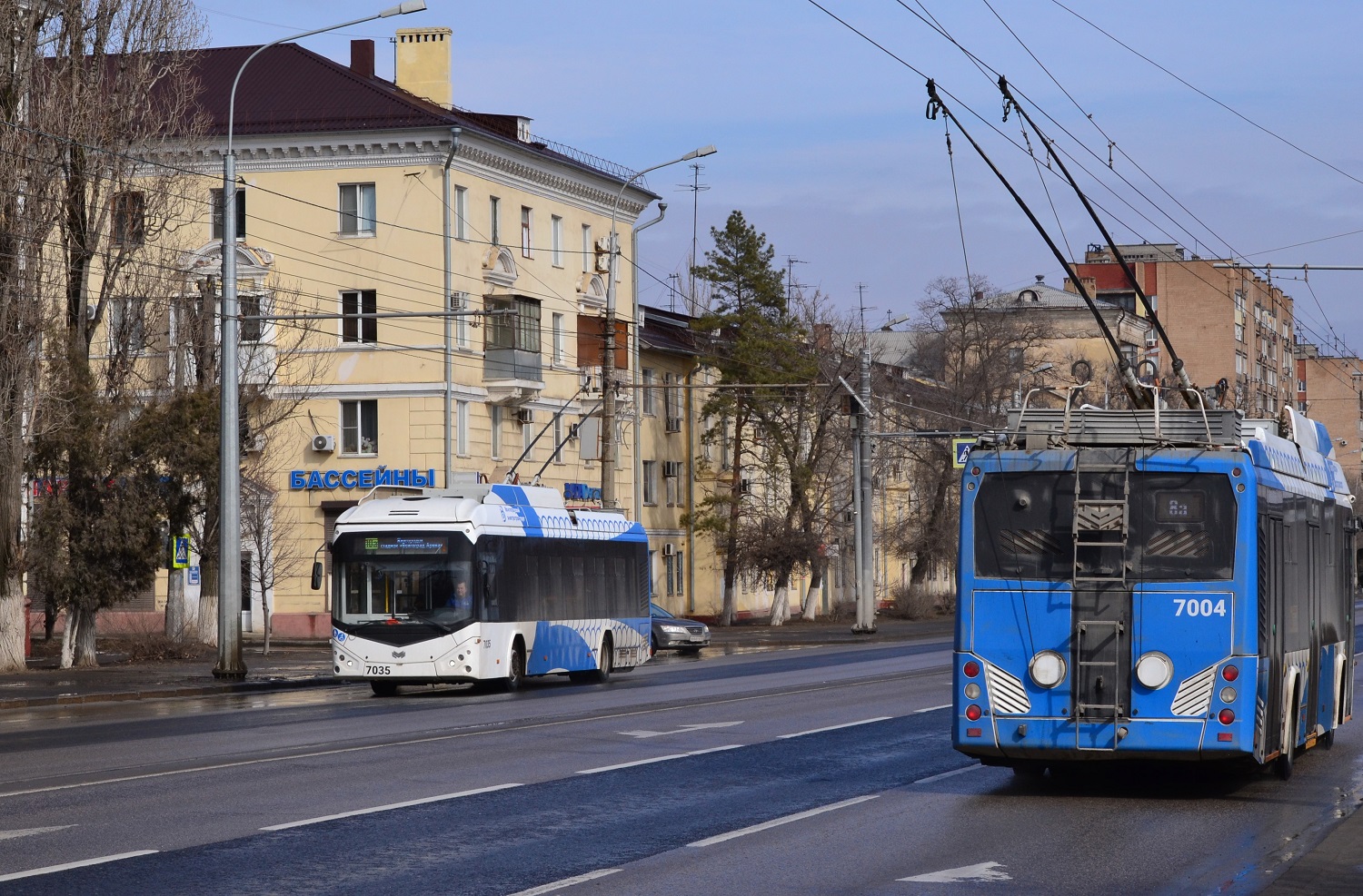 Волгоград, БКМ 32100D № 7035