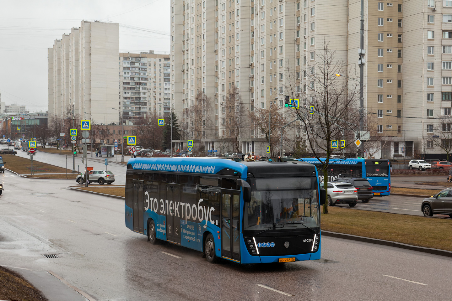 Москва, КАМАЗ-6282 № 490298