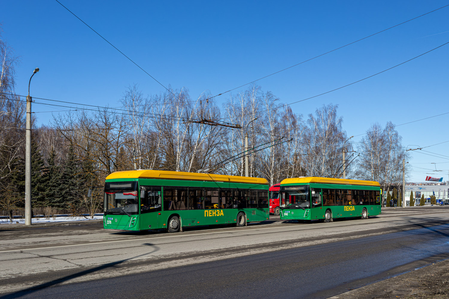 Пенза, УТТЗ-6241.01 «Горожанин» № 2370; Пенза, УТТЗ-6241.01 «Горожанин» № 2362