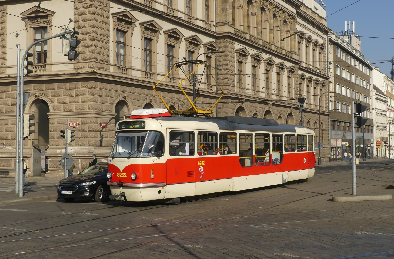 Прага, Tatra T3R.PLF № 8252