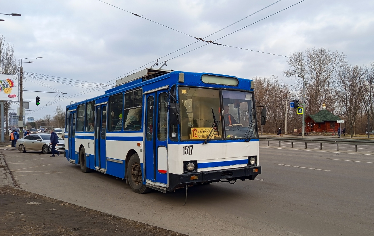 Днепр, ЮМЗ Т2 № 1517