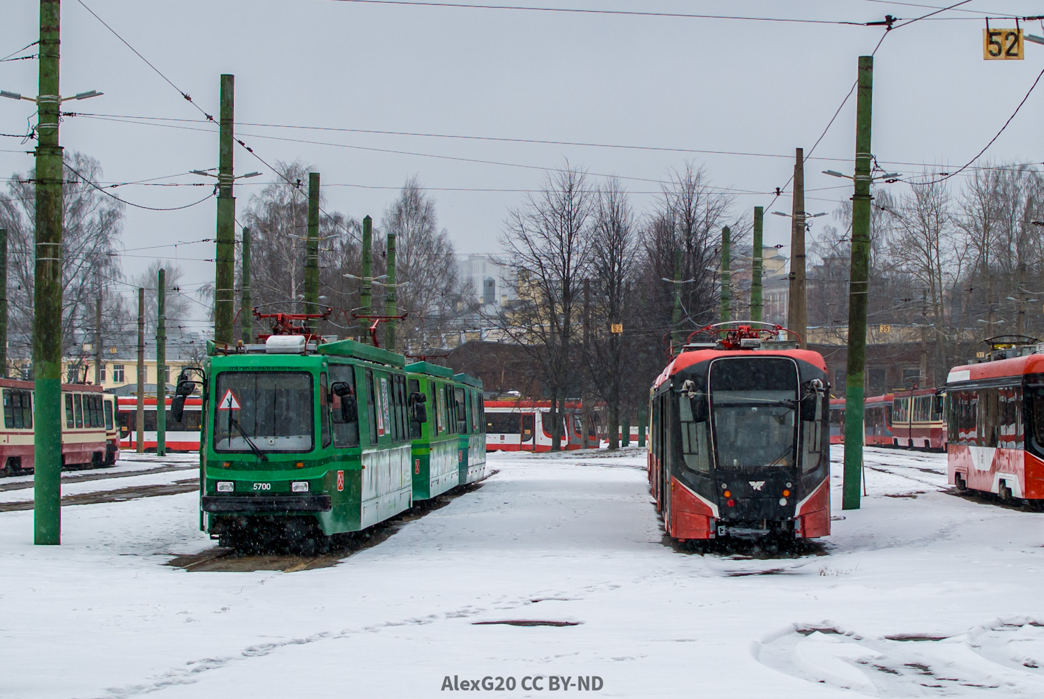 Санкт-Петербург, ПС70 № 5700; Санкт-Петербург, 71-638-02 «Поларис» № 5812; Санкт-Петербург — Новые трамвайные вагоны; Санкт-Петербург — Трамвайный парк № 5
