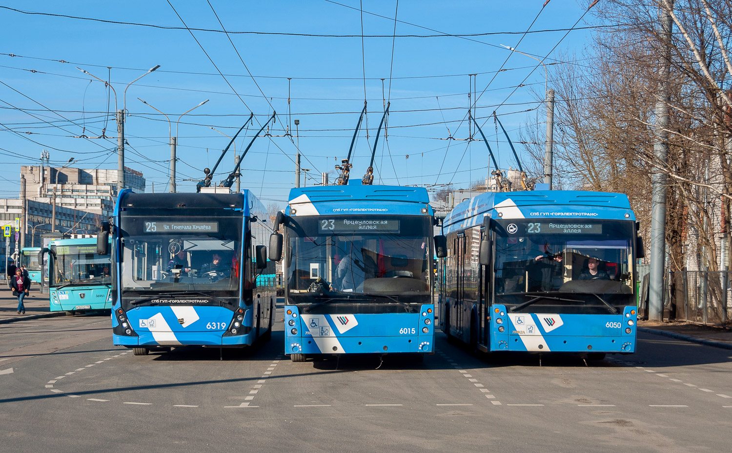 Saint-Petersburg, VMZ-5298.01 “Avangard” č. 6319; Saint-Petersburg, Trolza-5265.08 “Megapolis” č. 6015; Saint-Petersburg, Trolza-5265.08 “Megapolis” č. 6050