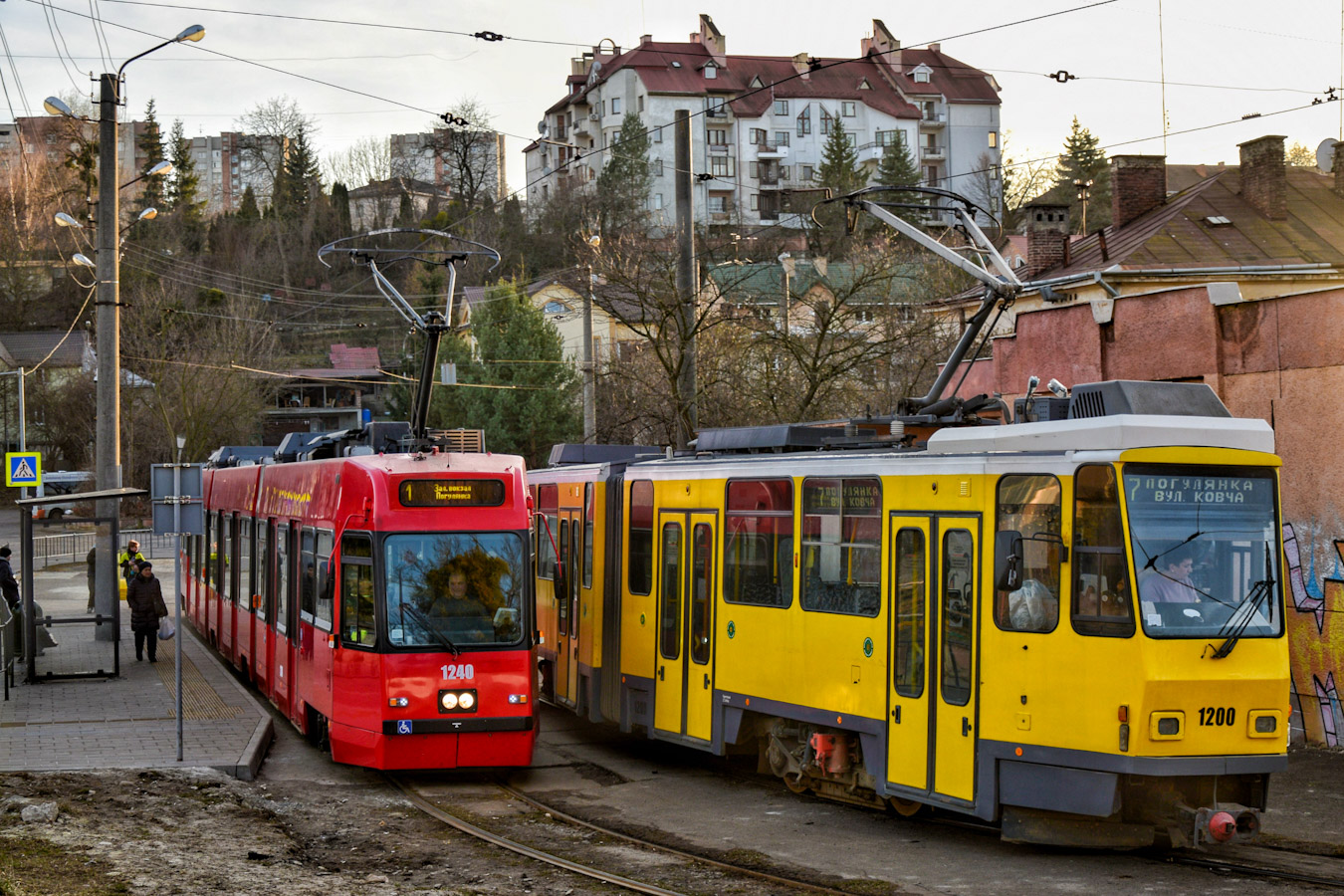 Львов, ACMV/ABB/Duewag Be 4/8 № 1240