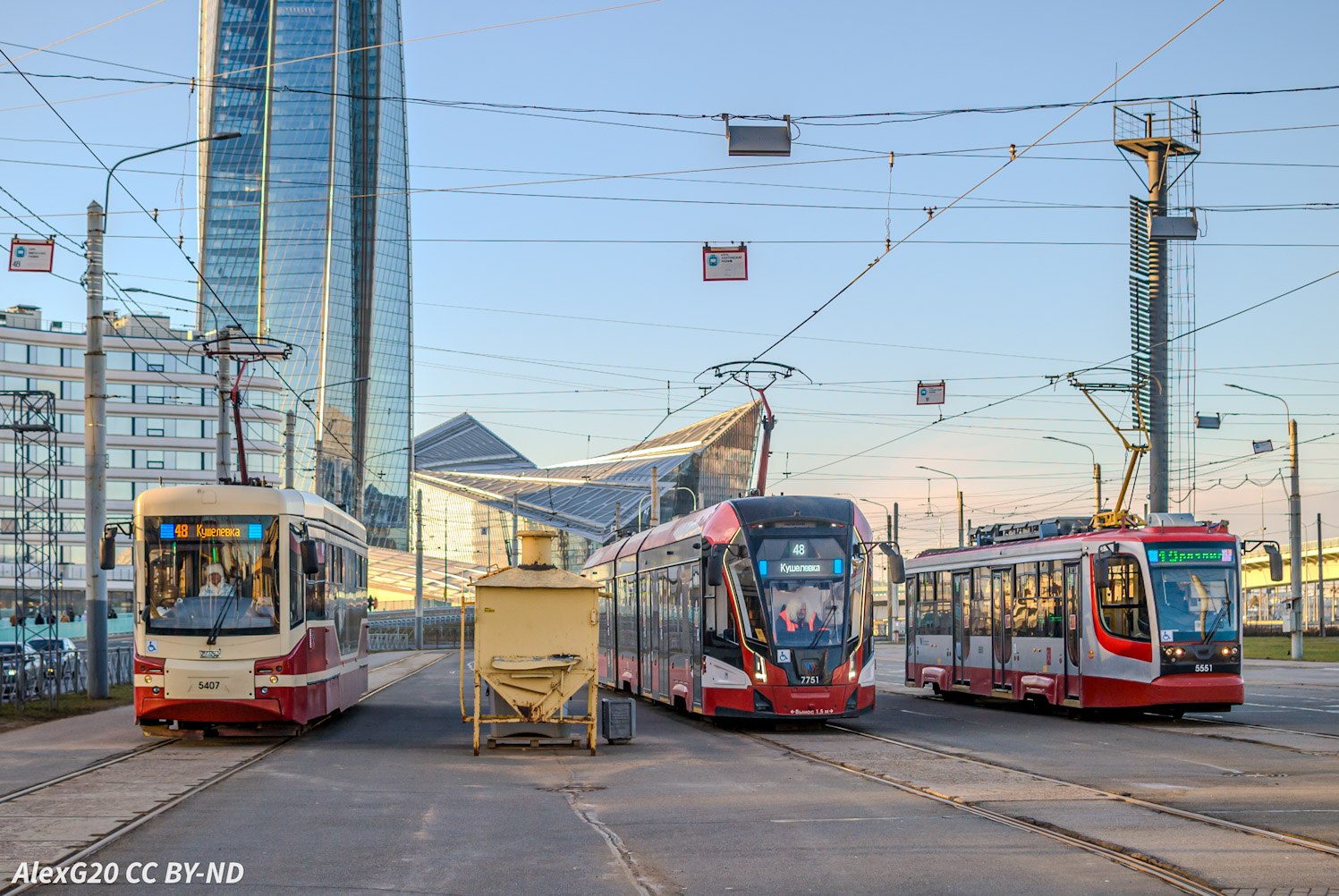 Санкт-Петербург, 71-407-01 № 5407; Санкт-Петербург, 71-623-02 № 5551; Санкт-Петербург — Конечные станции и разворотные кольца