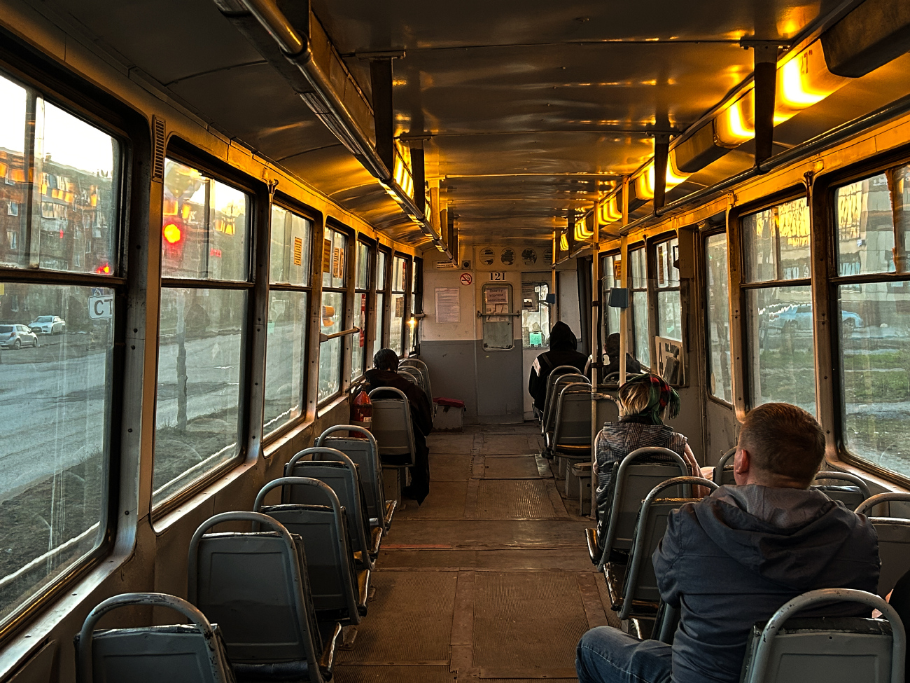 Омск, 71-605 (КТМ-5М3) № 121