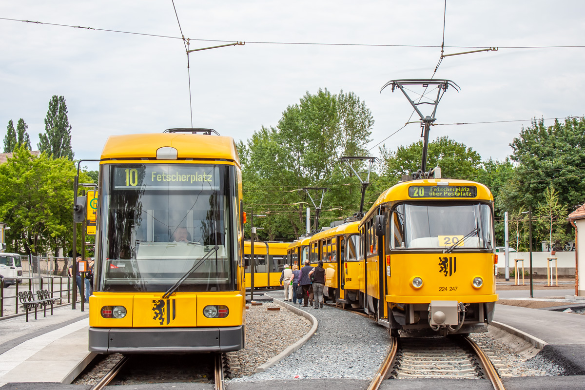Drezda, SachsenTram NGT 6 DD — 2534; Drezda, Tatra T4D-MT — 224 247