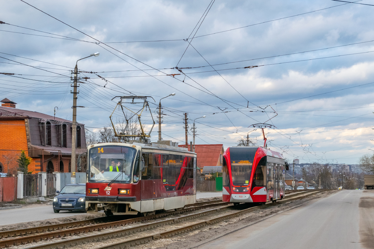 Тула, 71-407 № 12; Тула, 71-911ЕМ «Львёнок» № 123