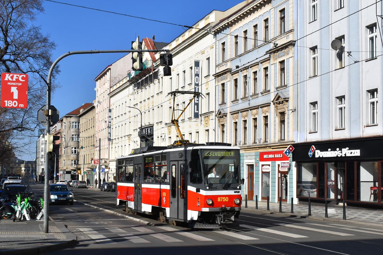 Praha, Tatra T6A5 č. 8750