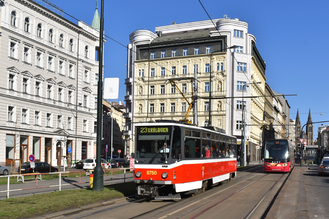 Прага, Tatra T6A5 № 8750