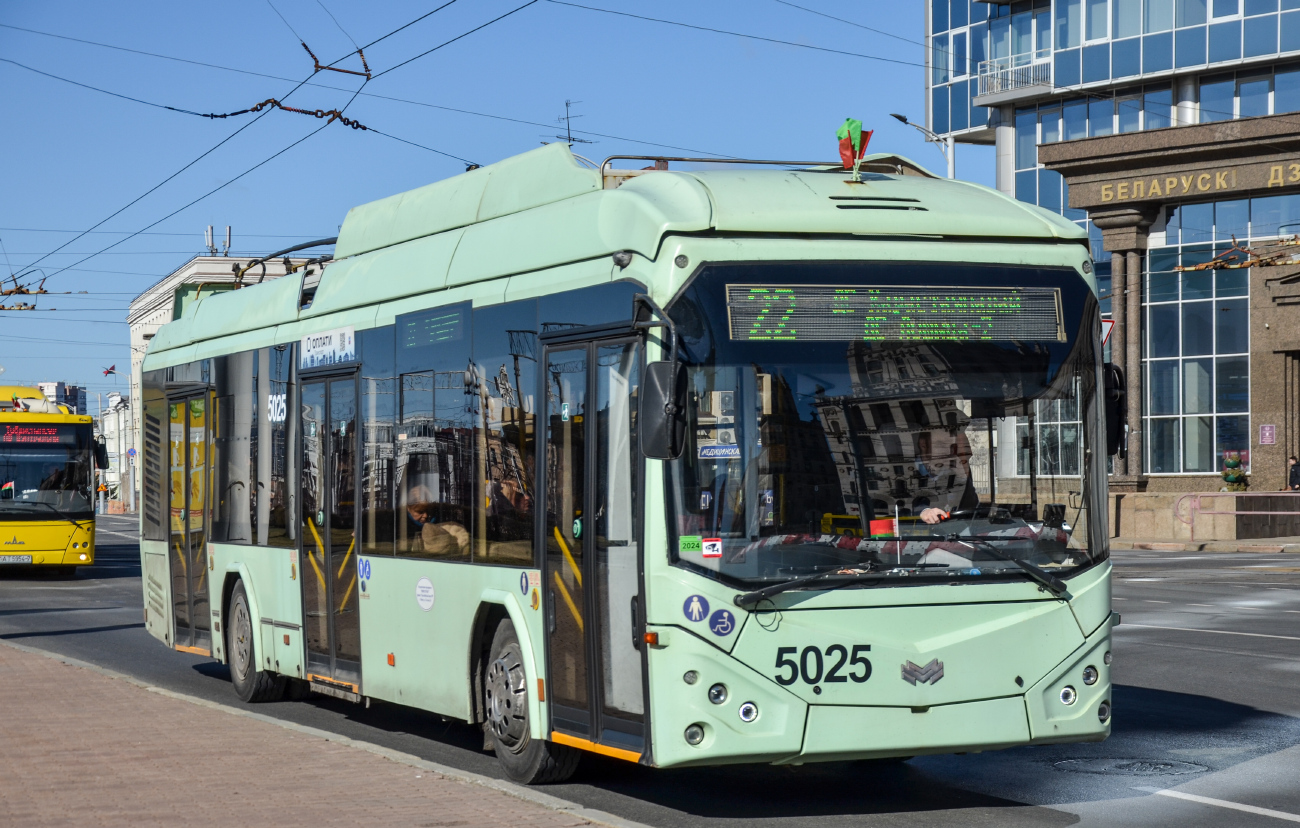 Минск, БКМ 32100D № 5025