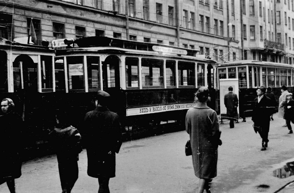 Санкт-Петербург — Выставка техники в Заячьем переулке, 1967 г.; Санкт-Петербург — Исторические фотографии трамвайных вагонов