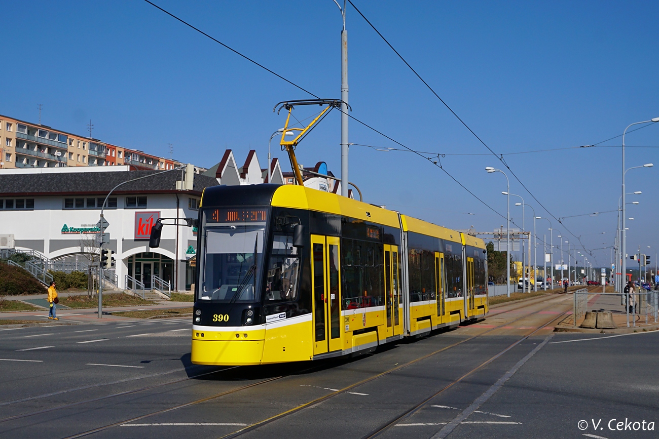 Пльзень, Škoda 40T ForCity Smart № 390