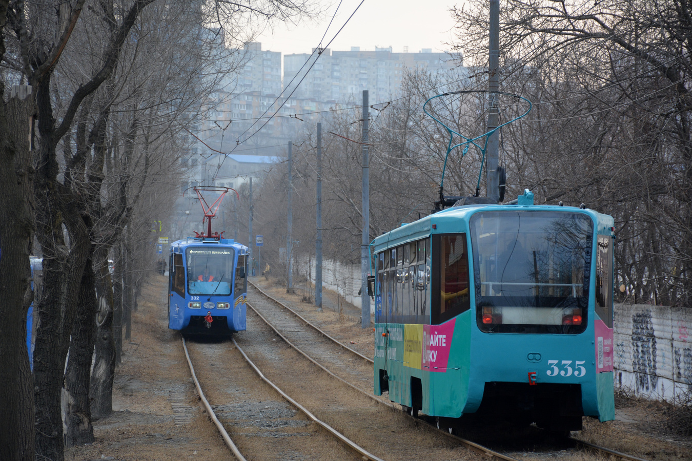 Vladivostok, 71-619KS č. 332; Vladivostok, 71-619K č. 335; Vladivostok — Theme trams