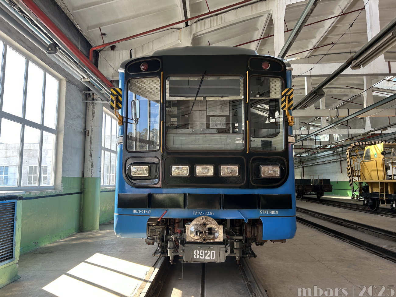 Екатеринбург, 81-717.5 (ЛВЗ/ВМ) № 8920