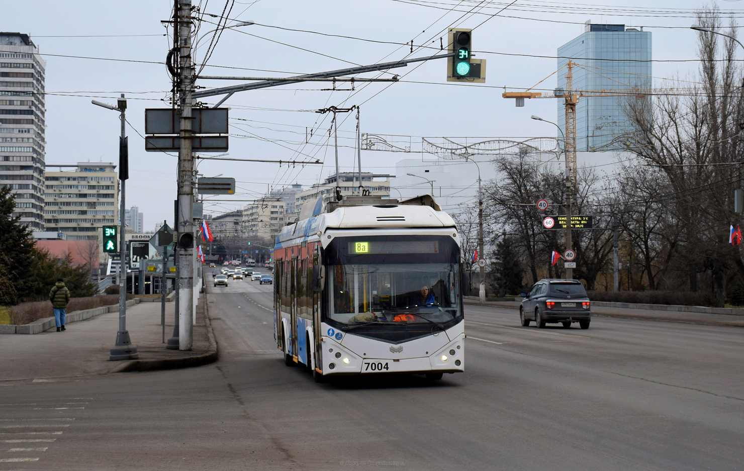 Волгоград, БКМ 32100D № 7004