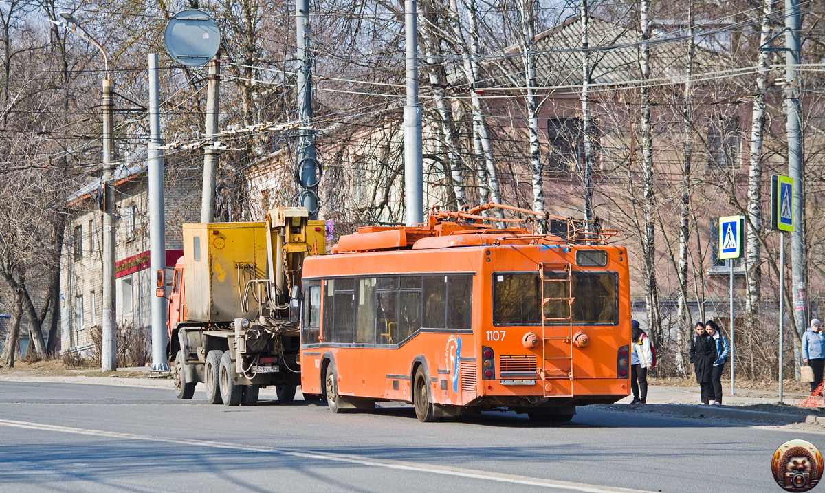 Нижний Новгород, СВАРЗ-МАЗ-6235.00 № 1107