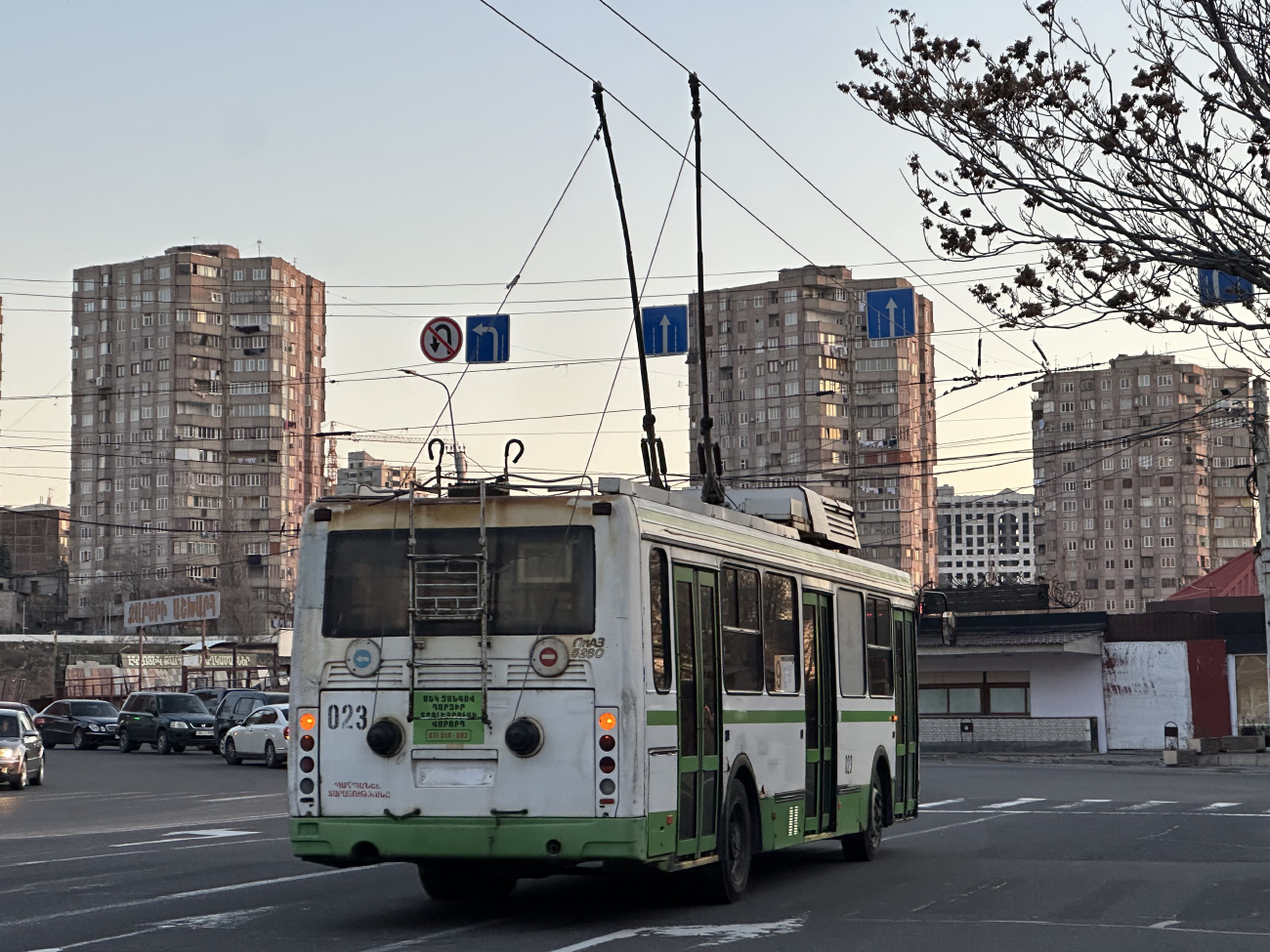 Ереван, ЛиАЗ-5280 № 023