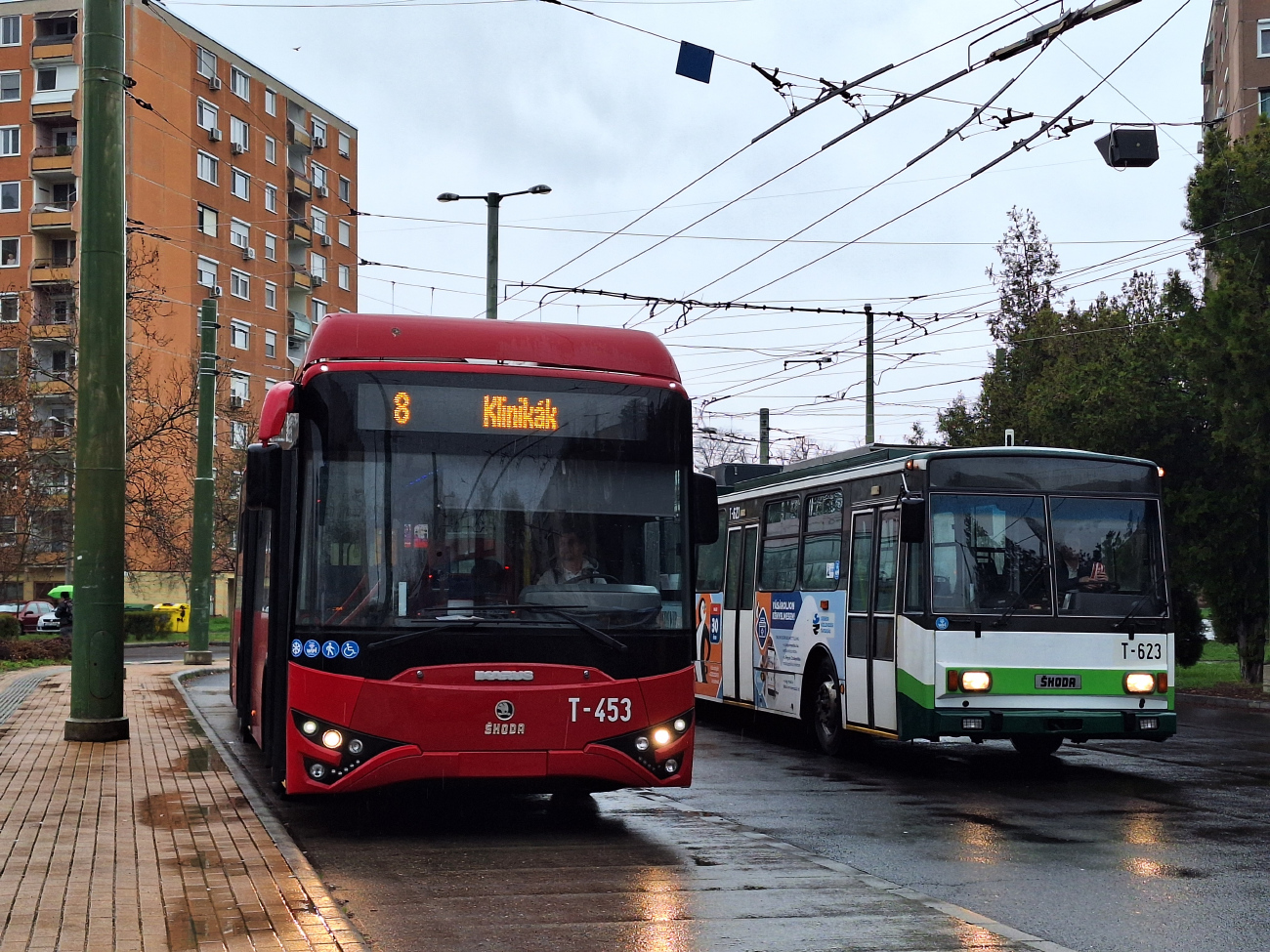 Сегед, Ikarus-Škoda Tr187.2 № T-453