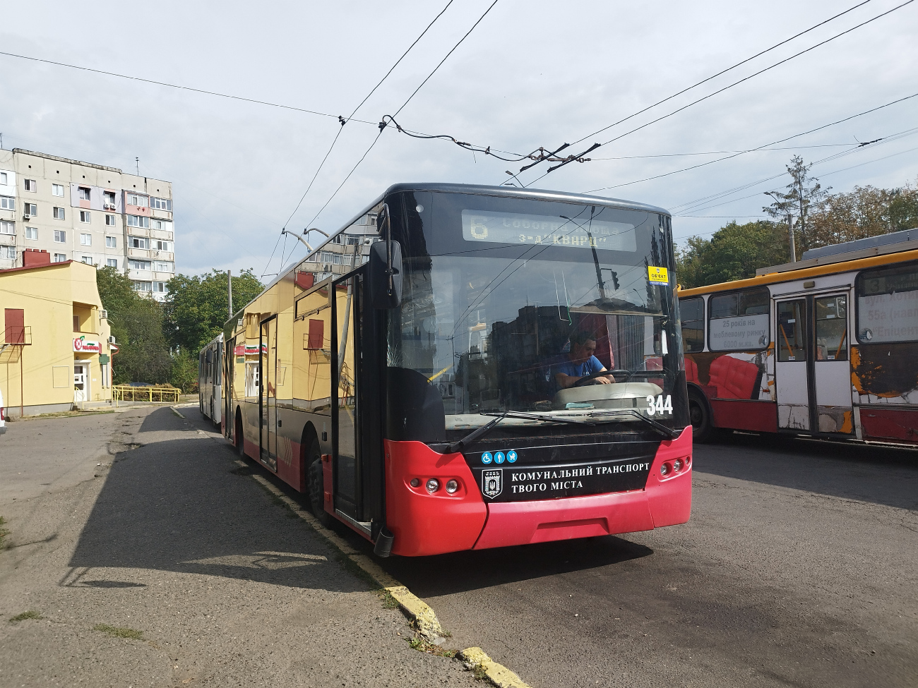 Черновцы, ЛАЗ E183D1 № 344