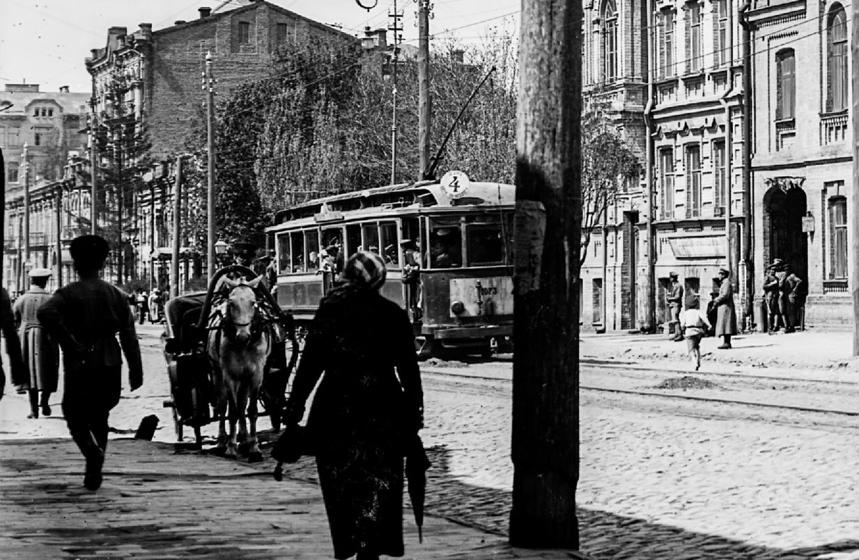 Kyiv, Pullman-type car # 1073 Kyiv, Pullman-type car # 1073