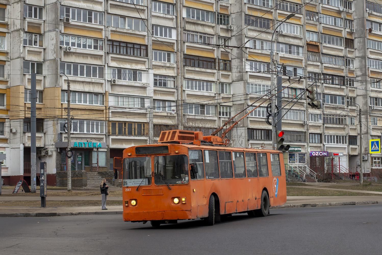 Нижний Новгород, Нижтролл (ЗиУ-682Г) № 2587