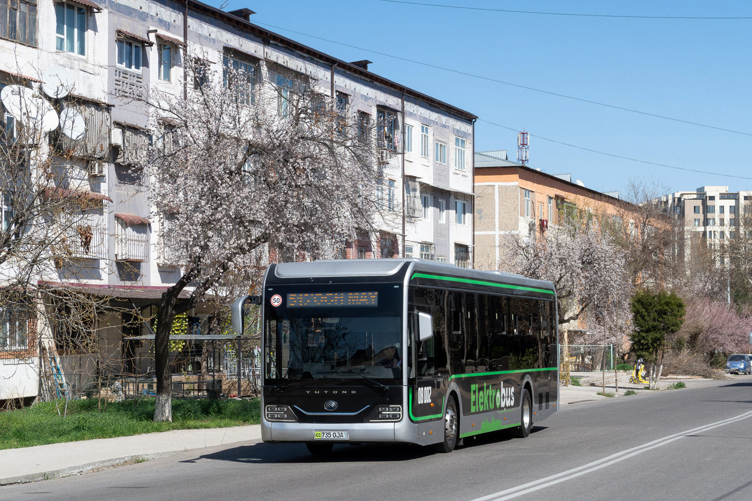 Ташкент, Yutong ZK6126BEVG № 08002