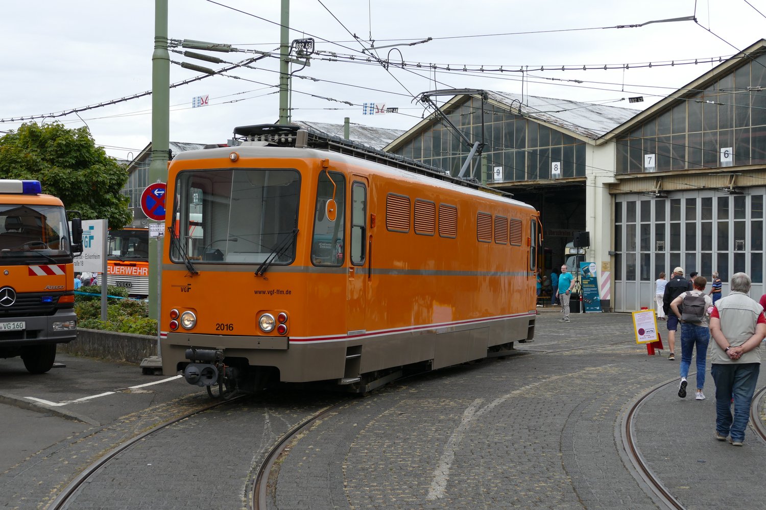 Франкфурт-на-Майне, Четырёхосный аккумуляторный вагон № 2016