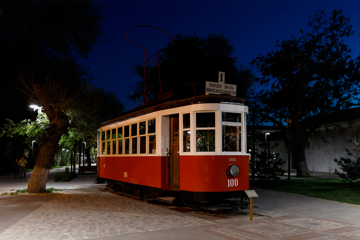 Volgograd, 2-axle motor car № 100