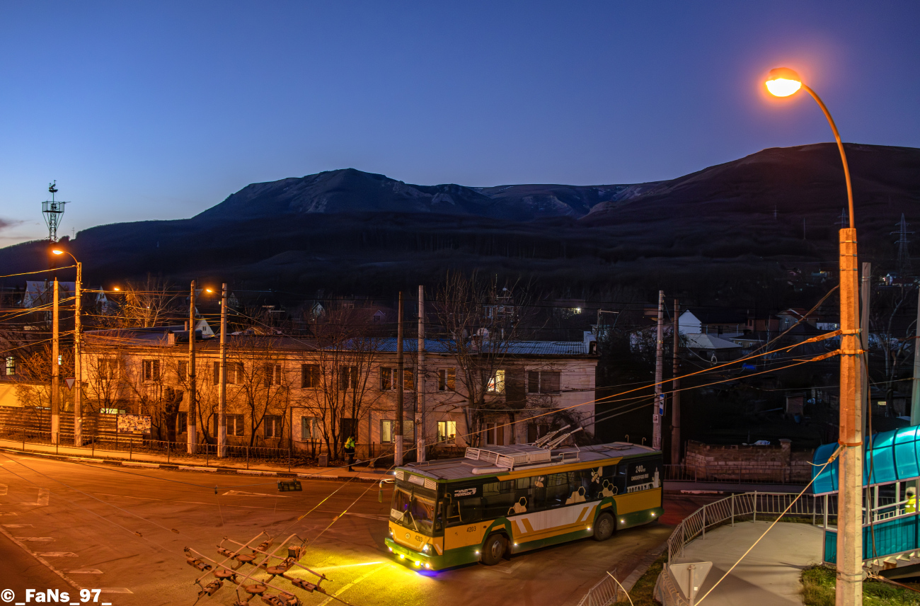 Krimin johdinauto, Kyiv-12.04 # 4203