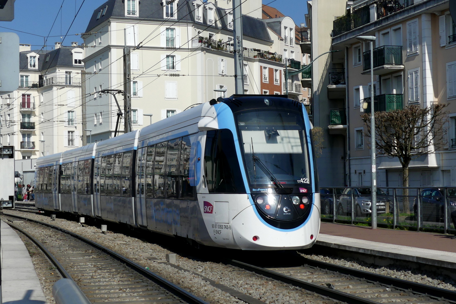 Париж -  Версаль -  Ивелин, Alstom Citadis Dualis № TT 422 (53743/44)