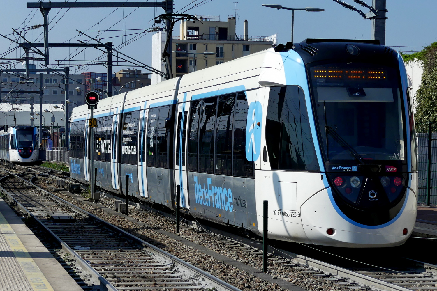 Париж -  Версаль -  Ивелин, Alstom Citadis Dualis № TT 414 (53727/28)