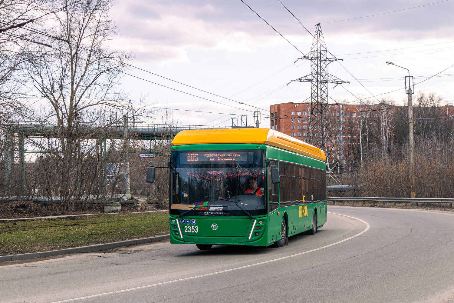 Пенза, УТТЗ-6241.01 «Горожанин» № 2353