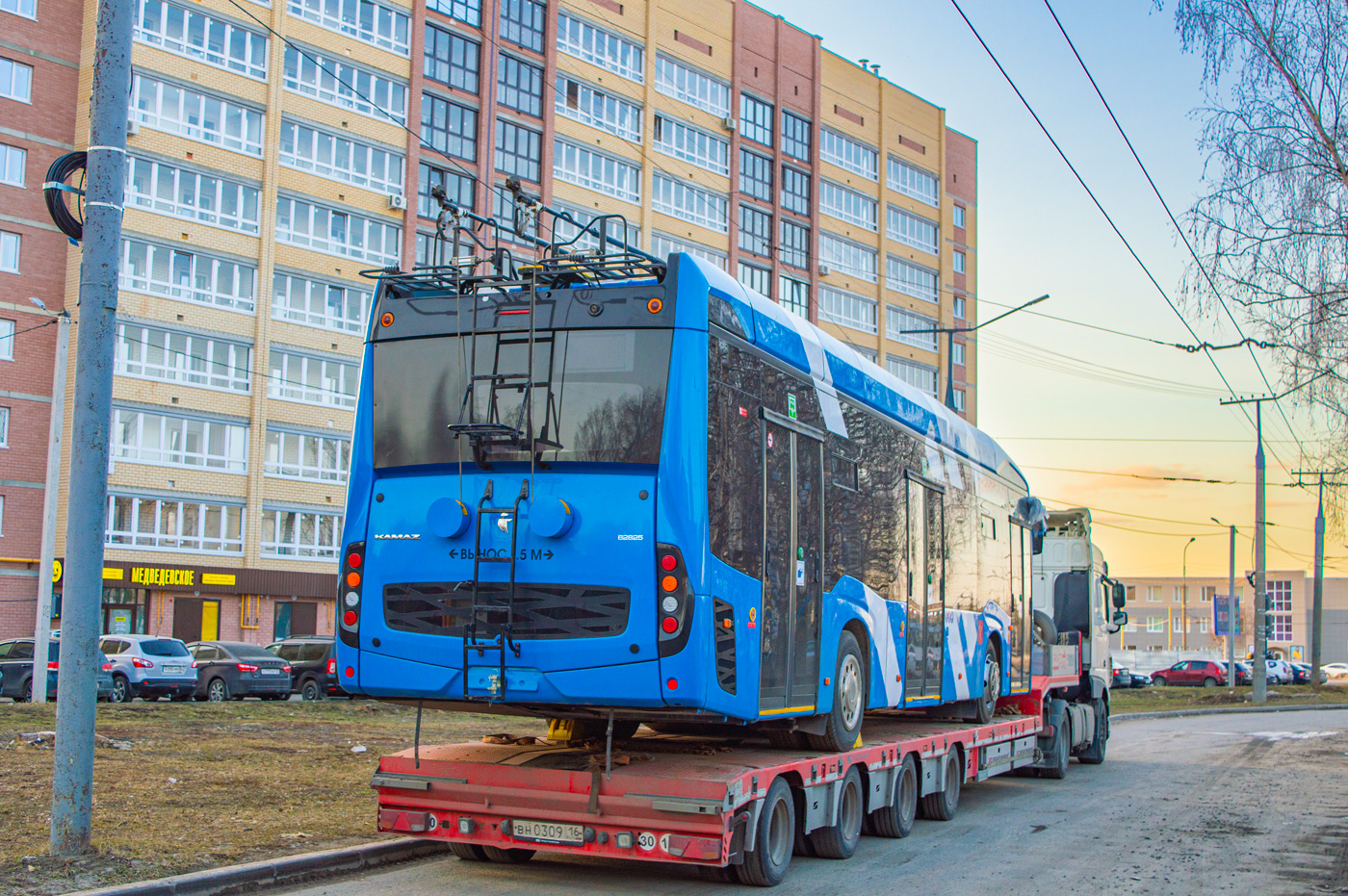 Йошкар-Ола, КАМАЗ-62825 № Т-1