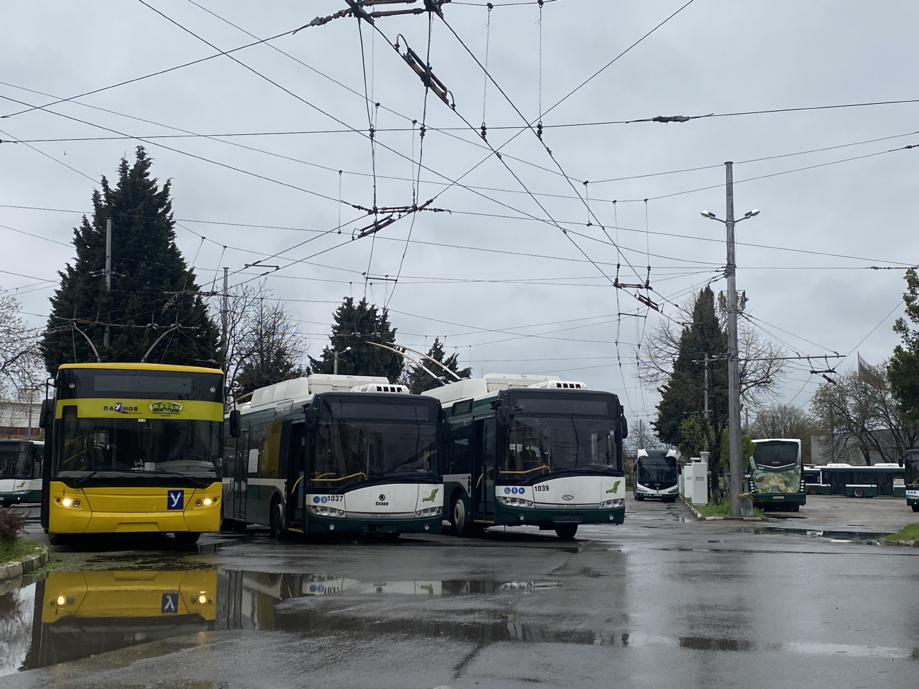 Стара-Загора, ЛАЗ E183D1 № 1015