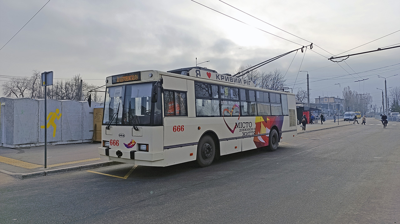Krzywy Róg, YMZ Т2 mod. 7 Nr 666