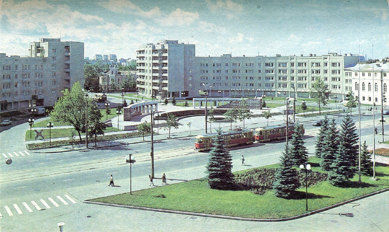 Tverė — Streetcar lines: Central district; Tverė — Tver streetcar in the 1990s.